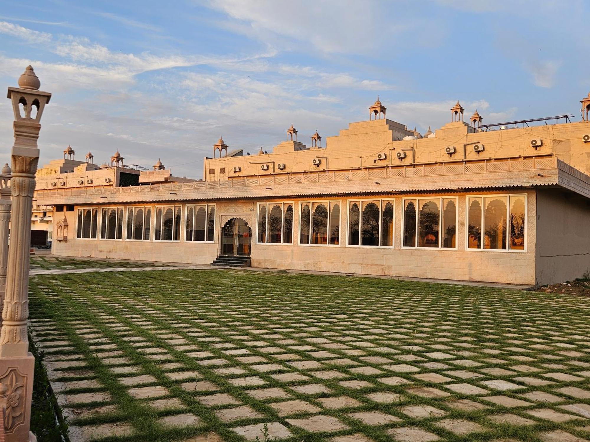 The Mewar Palace And Resort Shivpurī Extérieur photo